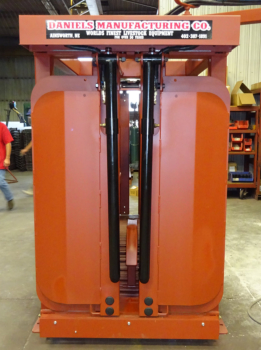 Hydraulic Squeeze Chute Front View